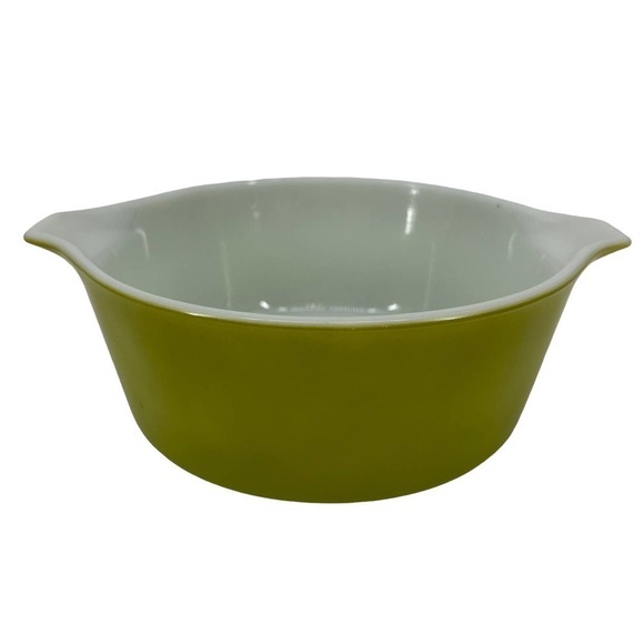 Vintage 70’s Pyrex Casserole Dish Avocado Green Verde Milk Glass 1.5 Pint - Picture 2 of 5
